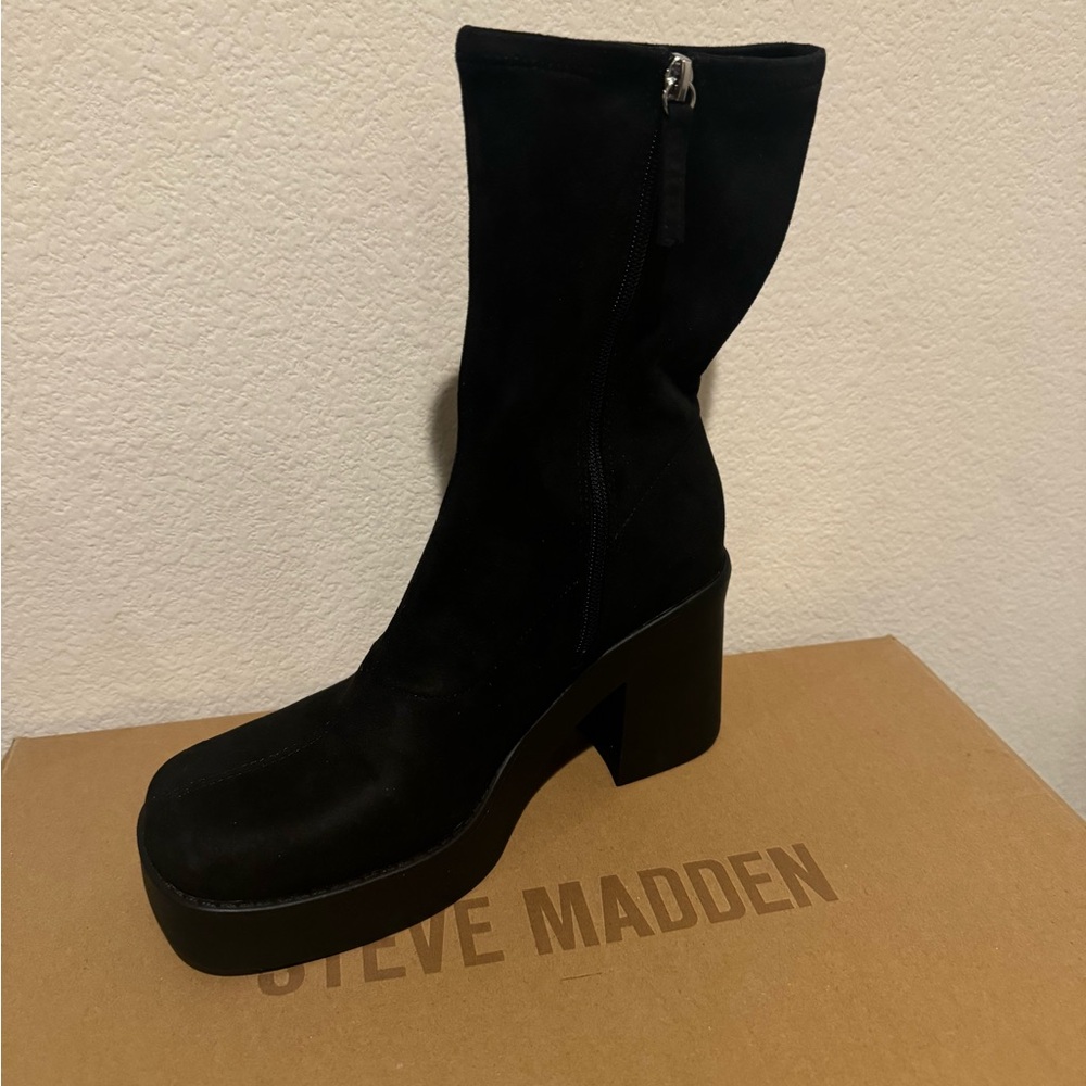 Steve Madden Sleek Black Platform Boots
